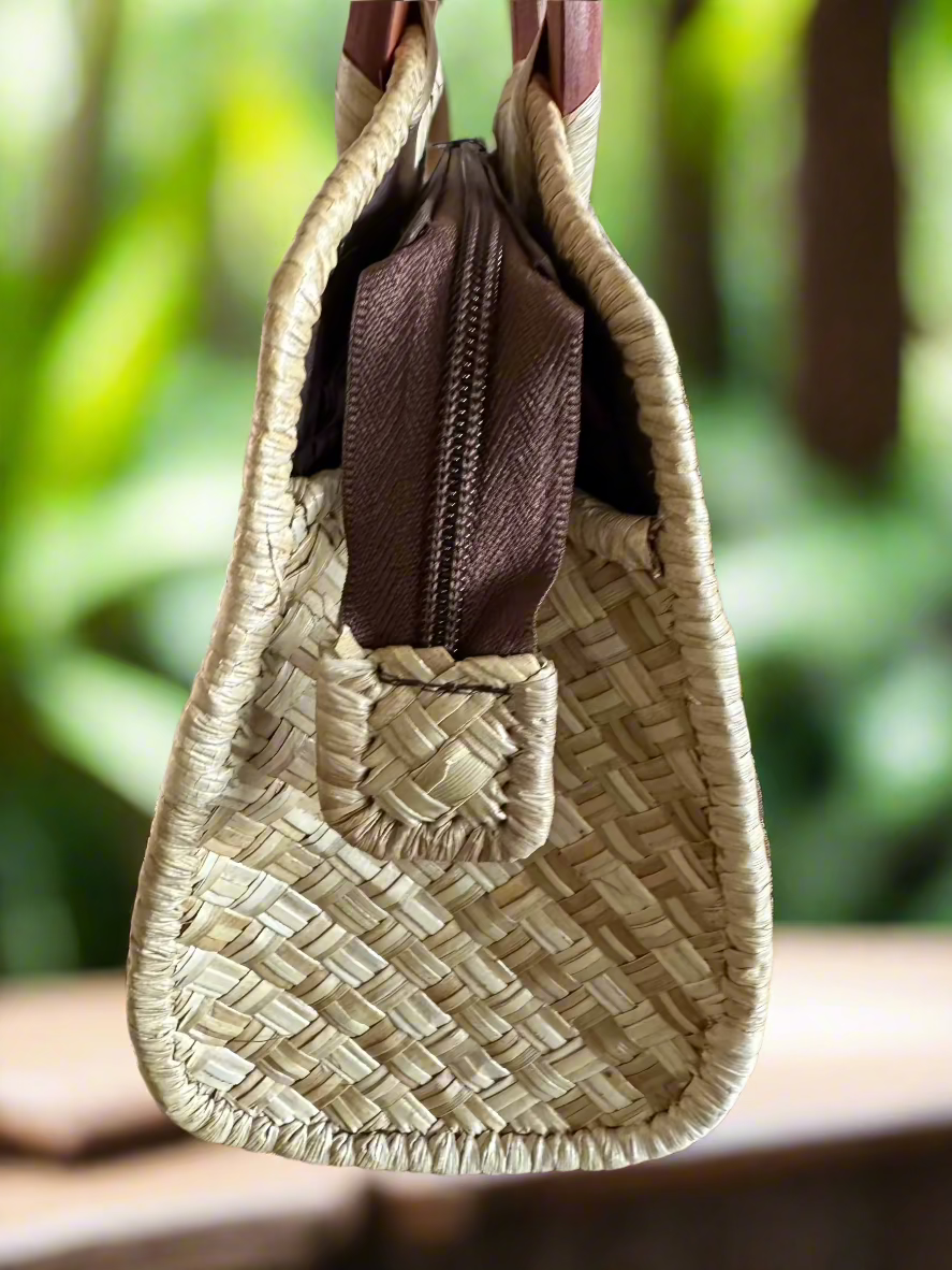 Hunakai Natural Luxe Lauhala Purse - side view with zipper