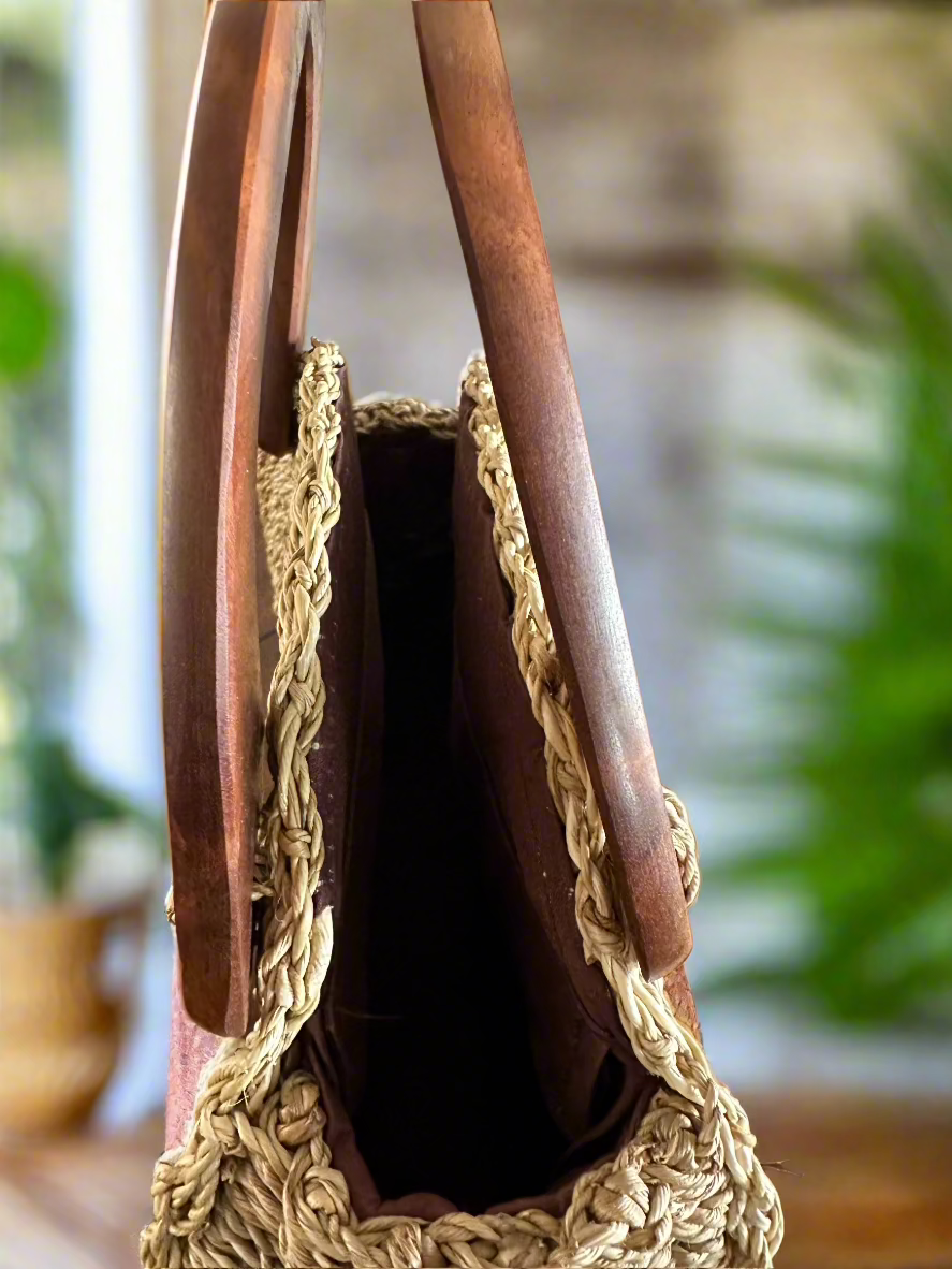 Heʻeia Seagrass Round Handbag - closeup