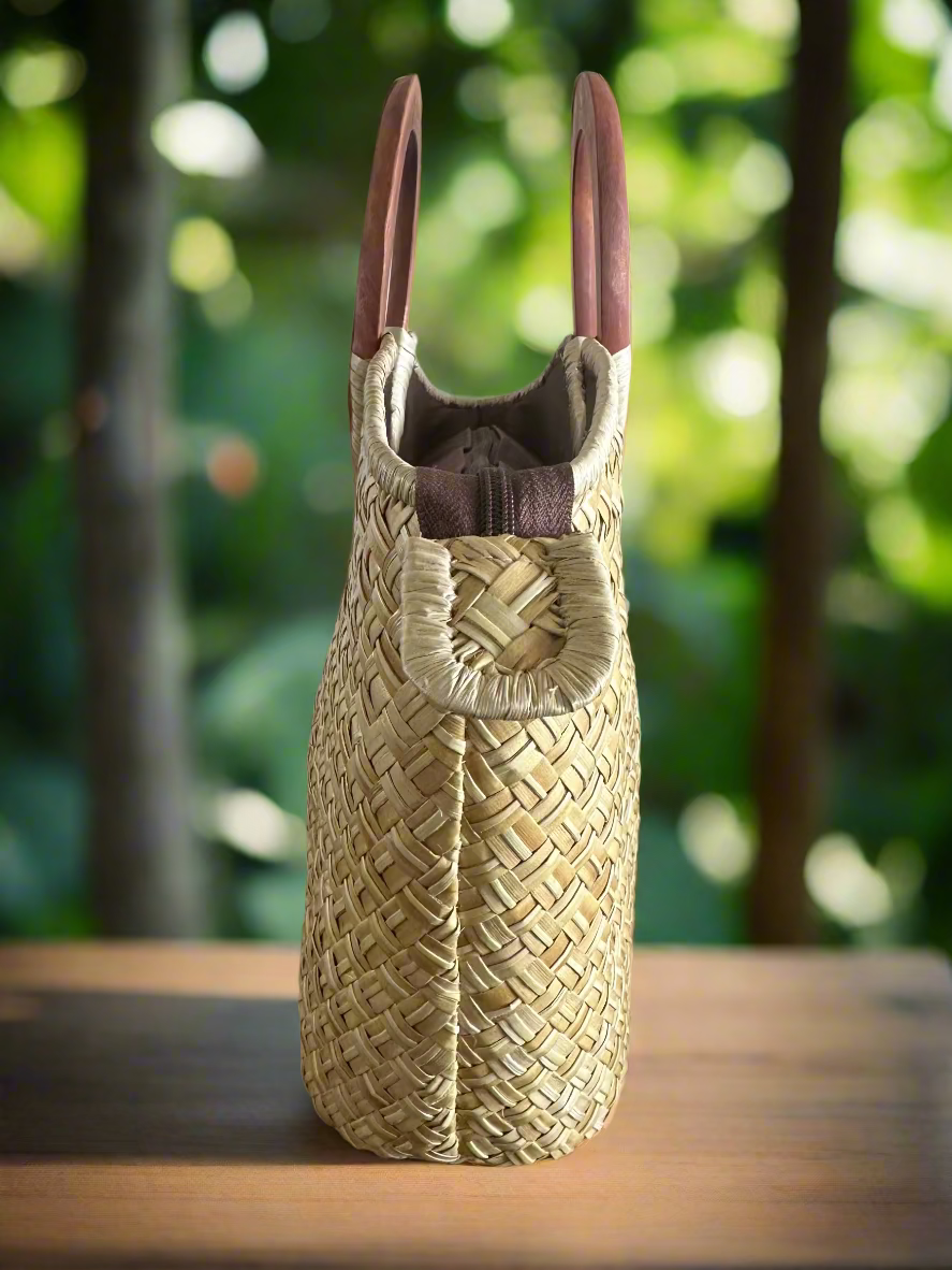 Kuilei Natural : Mini Luxe Lauhala Scoop Tote