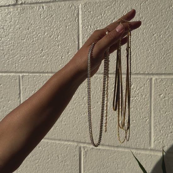 Video of Nani Kai Nalu Waterproof and Tarnish-proof Jewelry