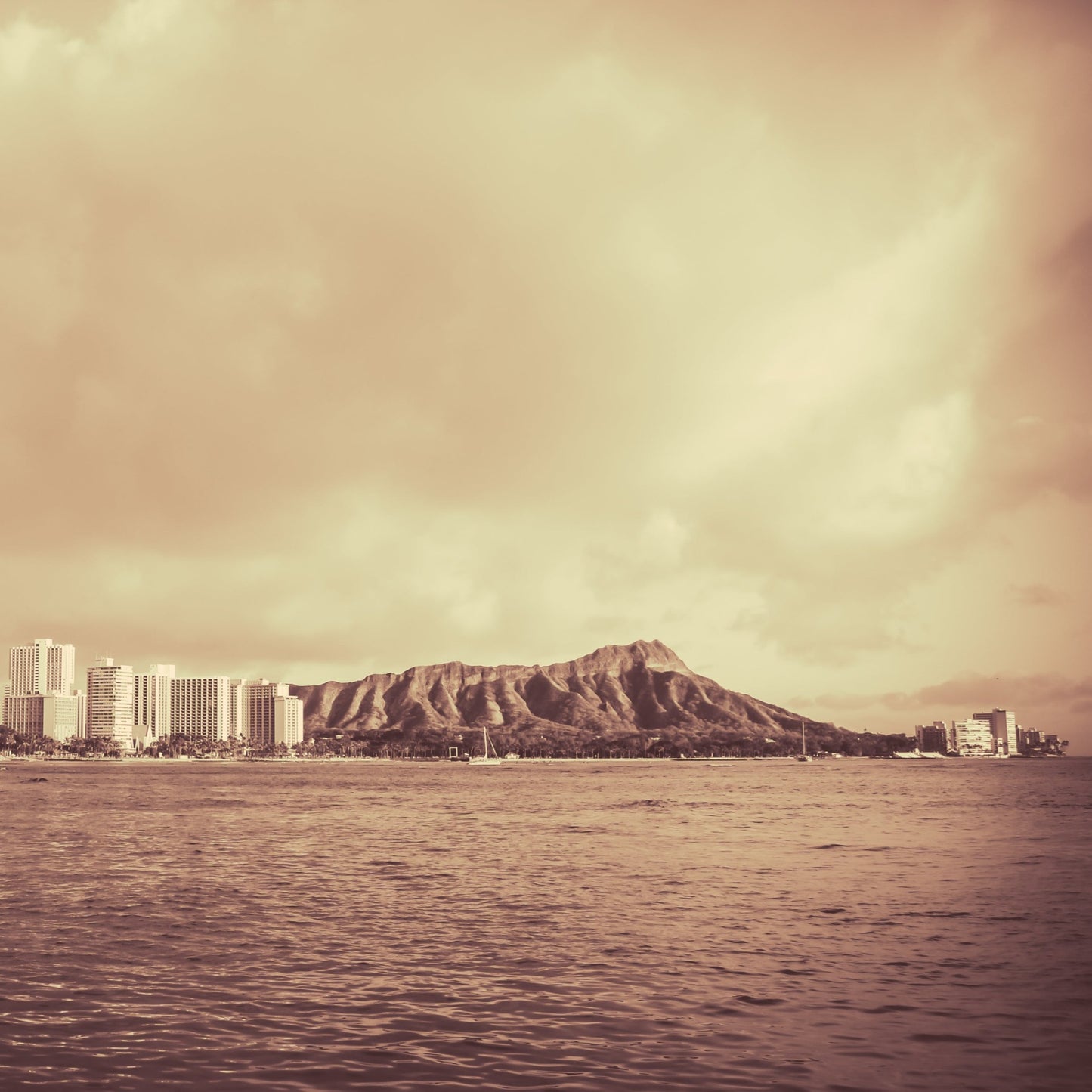 Diamond Head Waikiki Oahu - Inspiration for Surfergrl Studio