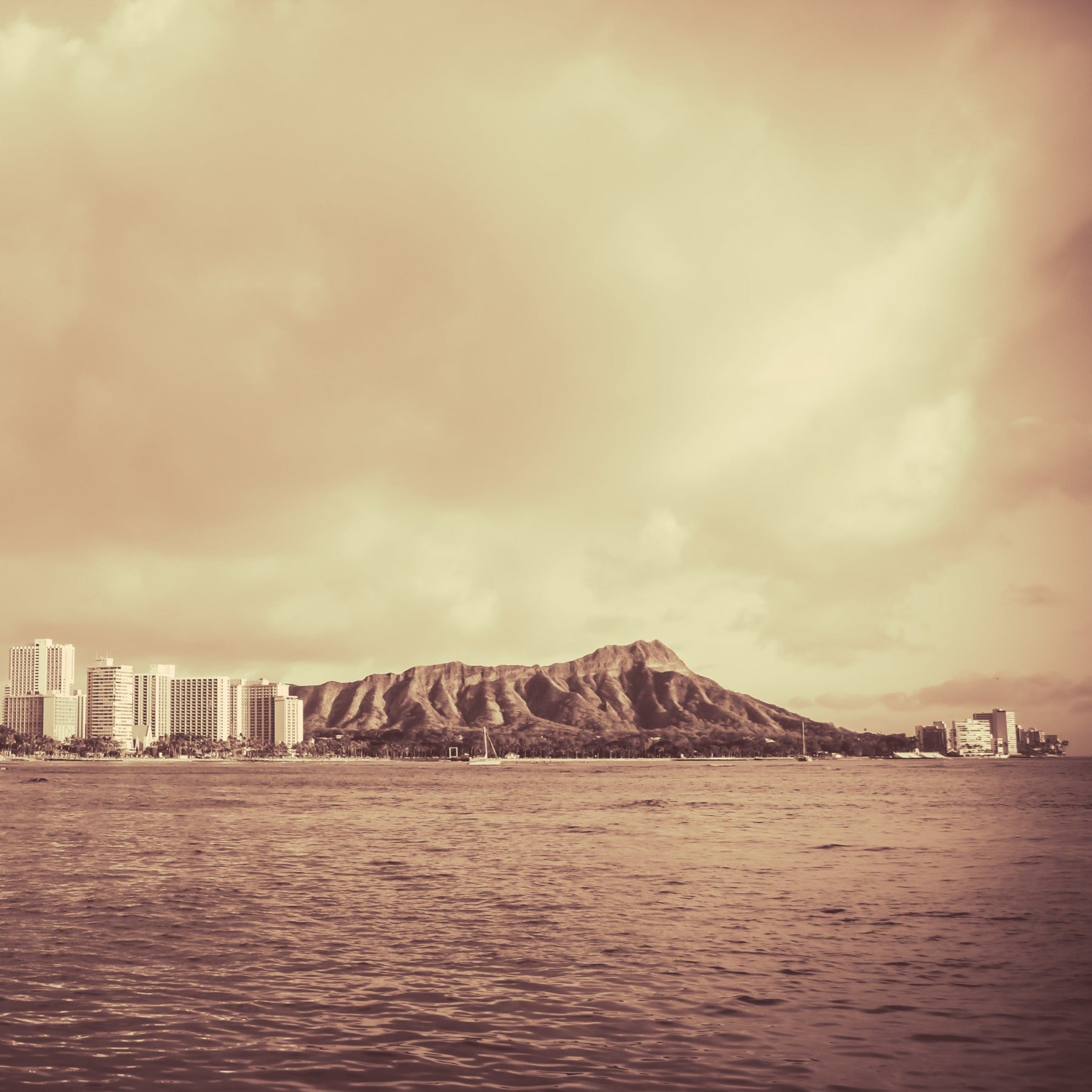 Diamond Head Waikiki Oahu - Inspiration for Surfergrl Studio
