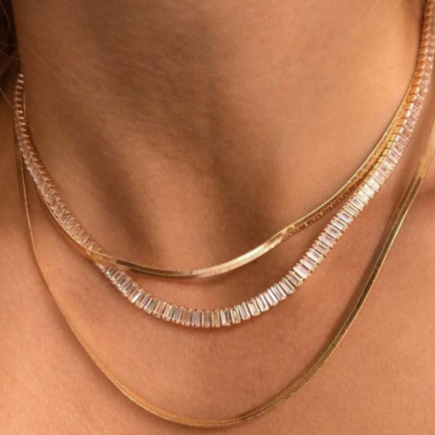 Close up - Po'ipu Baguette Tennis Necklace