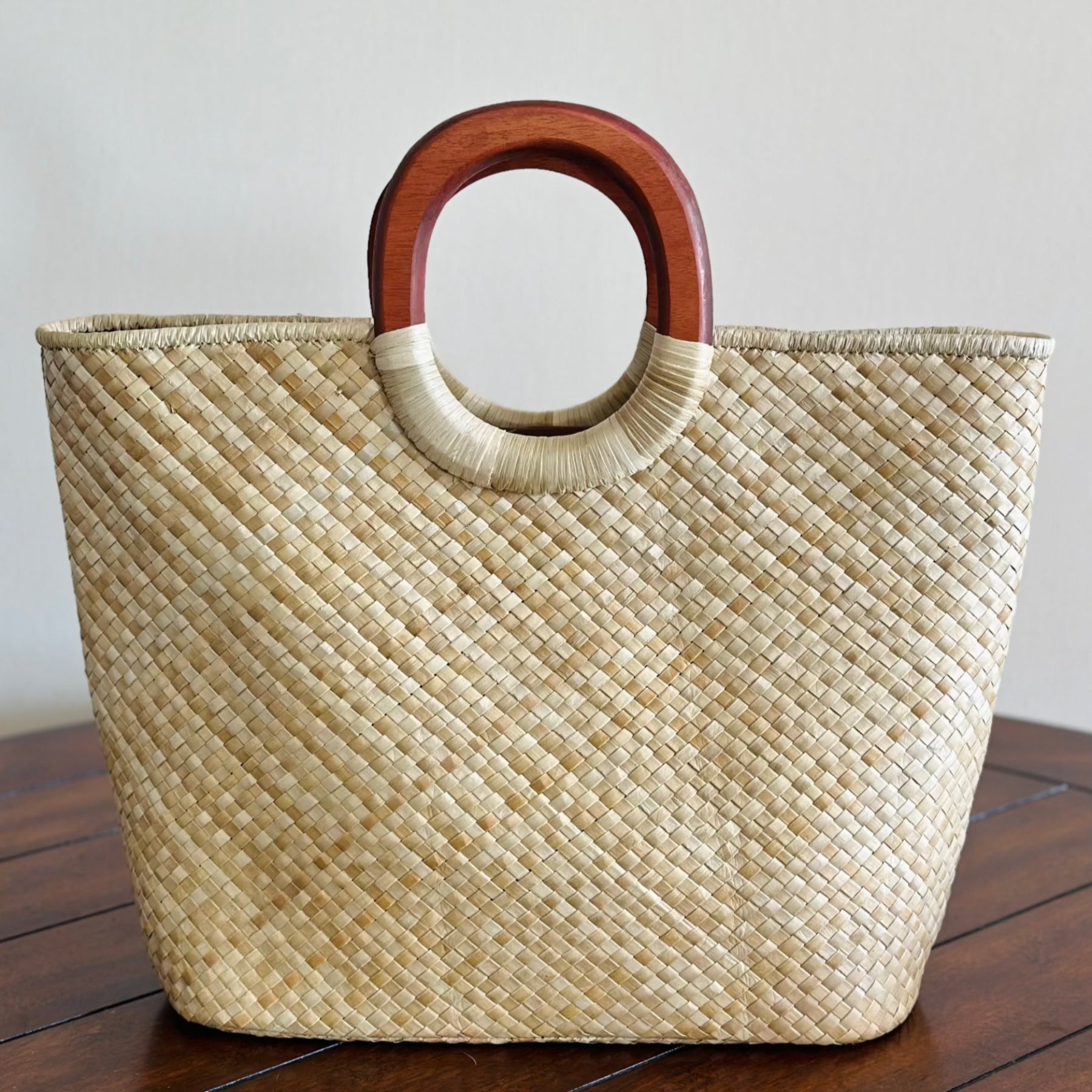 Nu'uanu Natural Luxe Lauhala Tote Bag