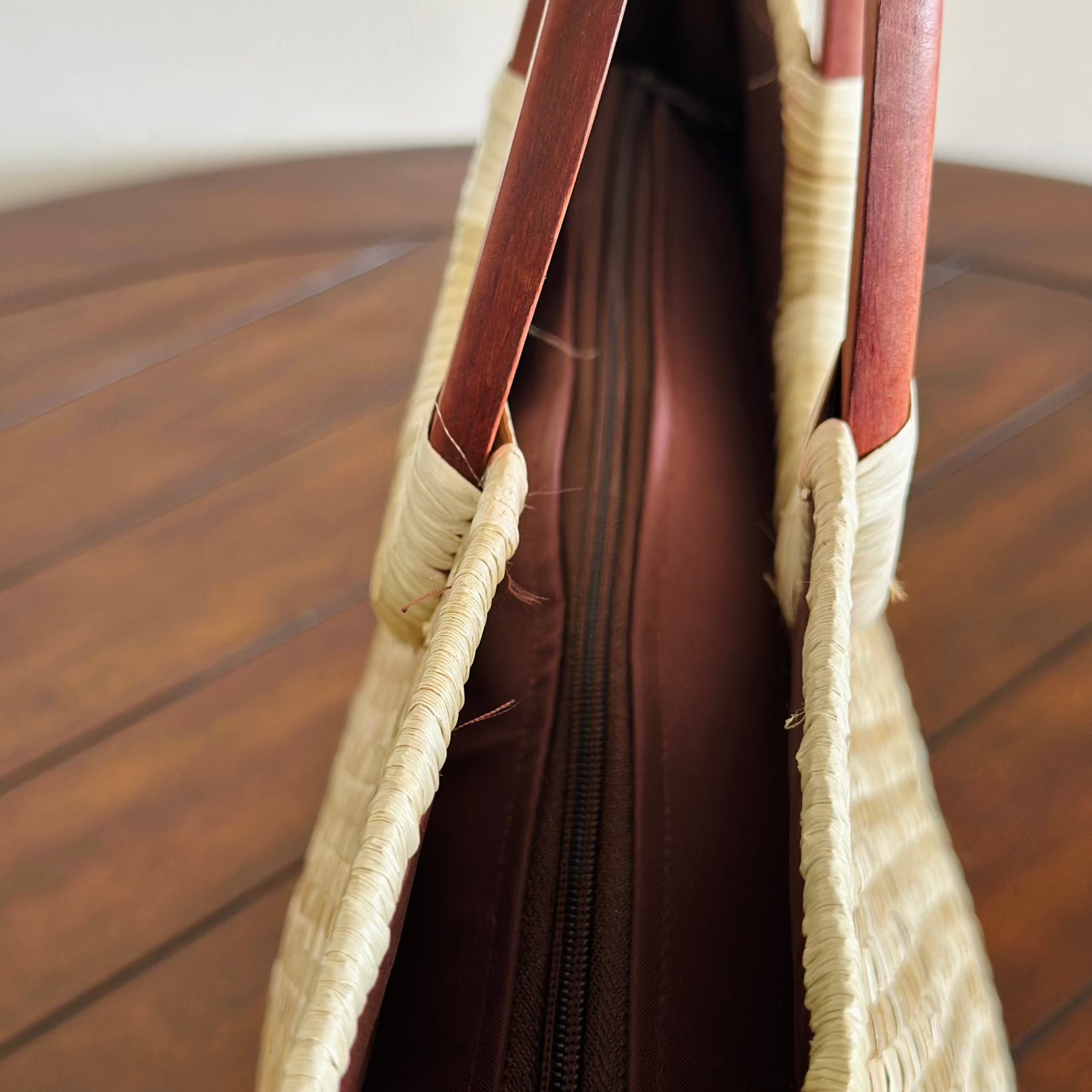 Close up up zipper closure - Nu'uanu Natural Luxe Lauhala Tote Bag