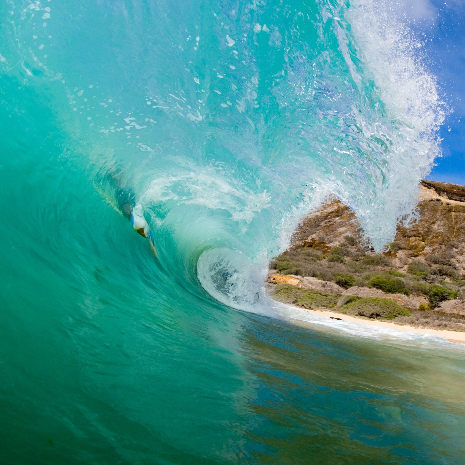 Beautiful turquoise wave East Coast of Oahu - Inspiration for Surfergrl Studio